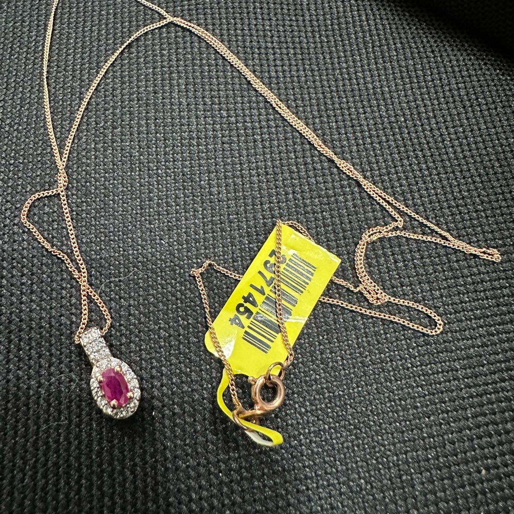 Beautiful copper necklace with a pink gem